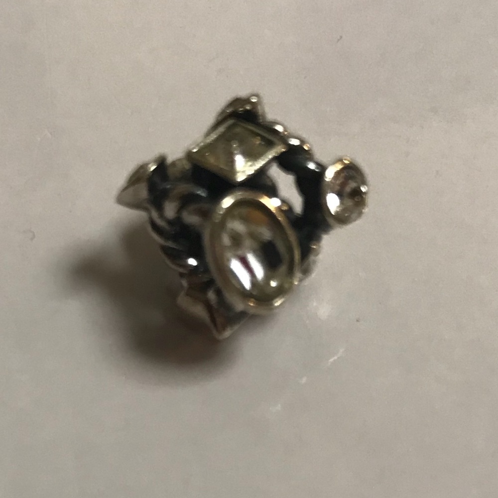 Chamila charm - Picture 3 of 3